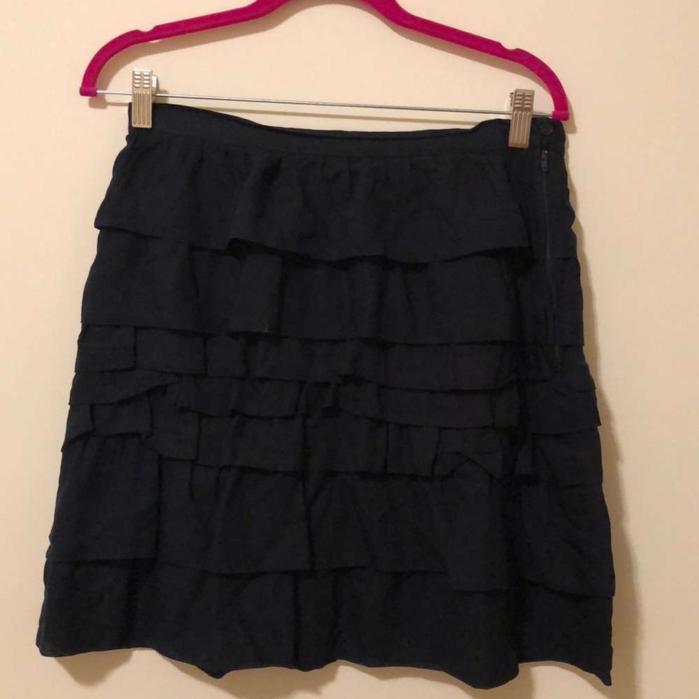 HM size 10 ruffle later navy skirt.